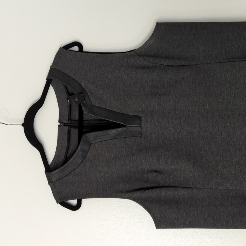 Like new grey dress Ann Taylor dress with pleather detail. Size 18